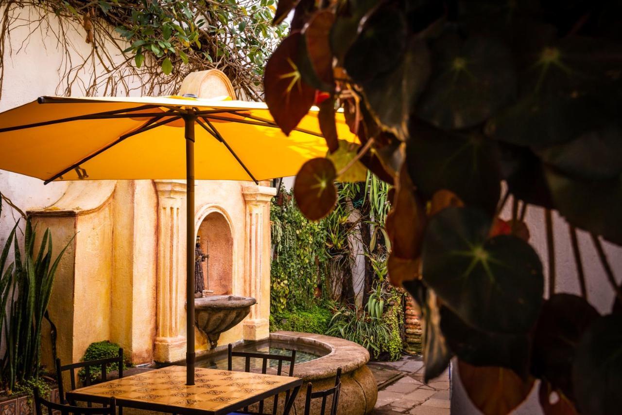 Hotel La Villa Serena 안티구아 과테말라 외부 사진