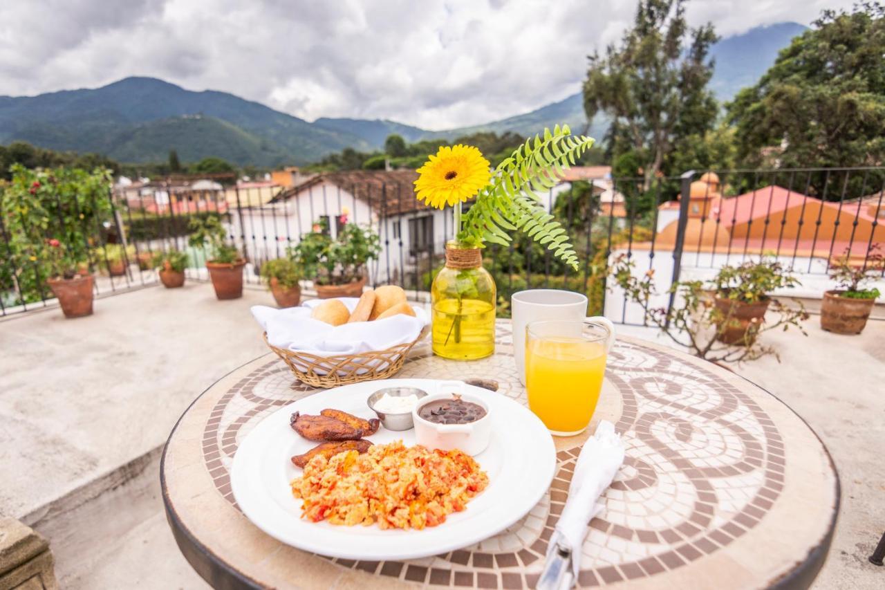 Hotel La Villa Serena 안티구아 과테말라 외부 사진